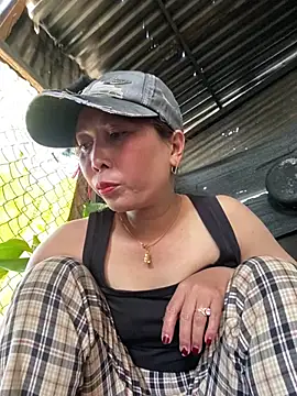 Linaannn online show from February 2026 07:07:02 AM