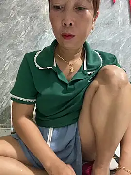 Linaannn online show from May 2026 10:48:01 PM