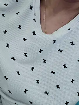 Snapshot of NORAMY chatting on April 2026 12:43:02 AM NORAMY online show from April 2026 12:43:02 AM