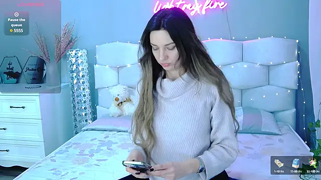 VioletUmi online show from January 2025 09:26:01 AM