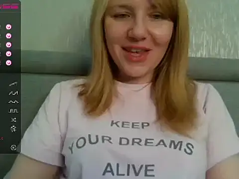 Snapshot of urbadkitty chatting on January 2025 09:02:01 AM urbadkitty online show from January 2025 09:02:01 AM