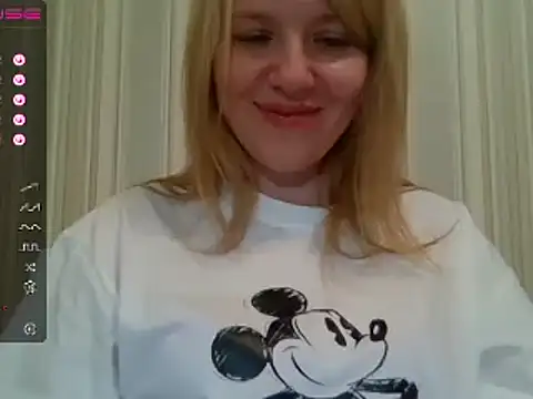 Snapshot of urbadkitty chatting on January 2025 02:41:01 PM urbadkitty online show from January 2025 02:41:01 PM