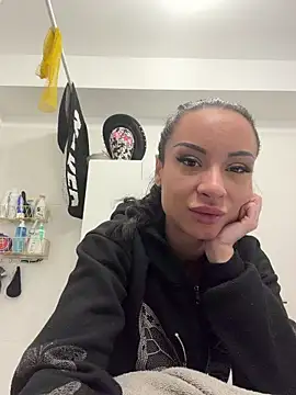 Snapshot of cara_mella chatting on March 2026 07:36:01 AM cara mella online show from March 2026 07:36:01 AM