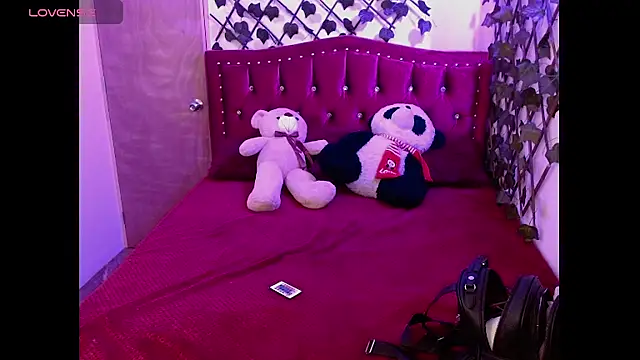 Snapshot of Melani_cute02 chatting on April 2026 08:53:01 PM Melani cute02 online show from April 2026 08:53:01 PM