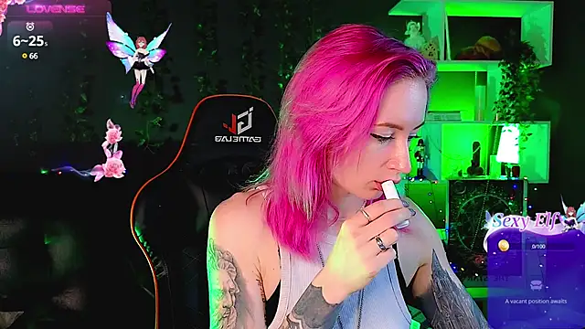 Snapshot of _HelenCarter chatting on February 2025 08:41:01 PM HelenCarter online show from February 2025 08:41:01 PM