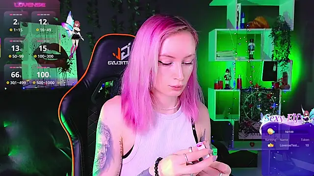 Snapshot of _HelenCarter chatting on March 2025 08:45:02 PM HelenCarter online show from March 2025 08:45:02 PM