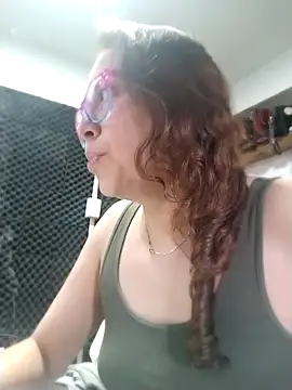 Snapshot of rossmexicana_x chatting on February 2026 07:04:01 PM rossmexicana x online show from February 2026 07:04:01 PM