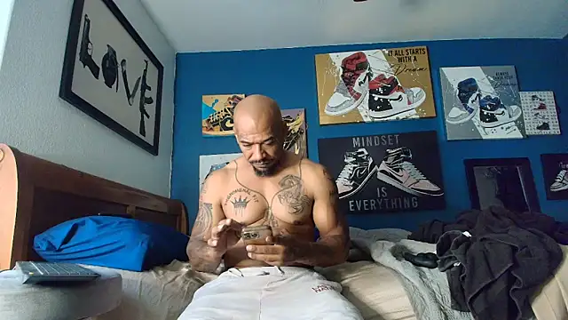 athephenomenal1 online show from November 2025 03:14:02 PM