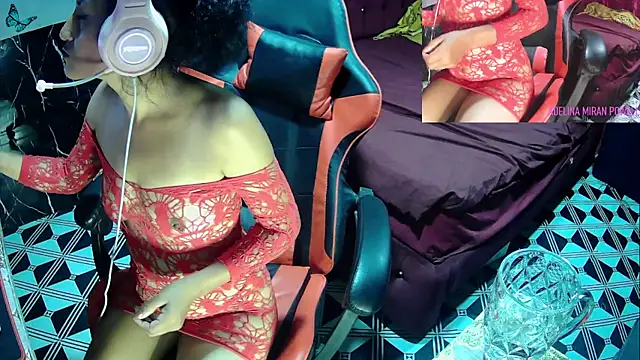 Snapshot of AdelinaMiran90 chatting on January 2025 03:27:02 AM AdelinaMiran90 online show from January 2025 03:27:02 AM