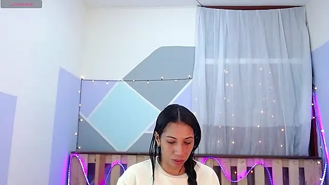 Lina10 online show from February 2025 07:09:01 PM