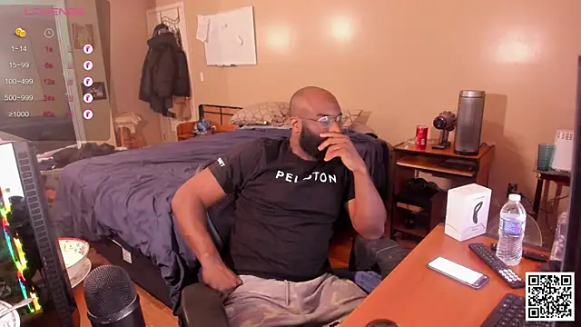 MrChuckDailyXXX online show from December 2024 05:10:02 AM