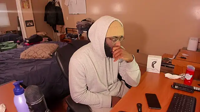 MrChuckDailyXXX online show from December 2024 09:31:02 PM