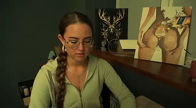 luxie milady online show from December 2024 04:24:02 PM