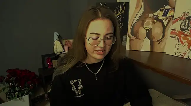 luxie milady online show from February 2025 04:59:01 PM