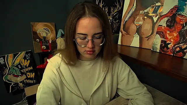 luxie milady online show from December 2025 01:31:01 PM