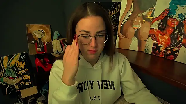 luxie milady online show from February 2026 02:02:01 PM