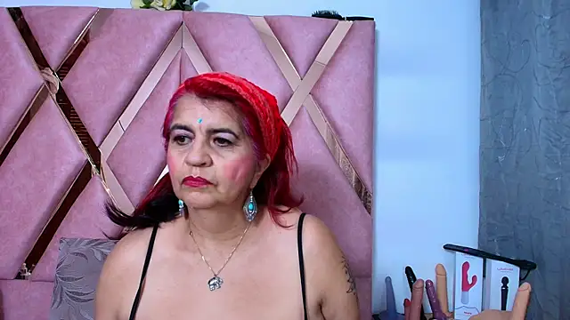RoxetteMature online show from June 2026 03:31:02 AM