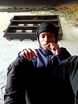 Snapshot of slimmydaddy69 chatting on March 2026 12:33:01 PM slimmydaddy69 online show from March 2026 12:33:01 PM