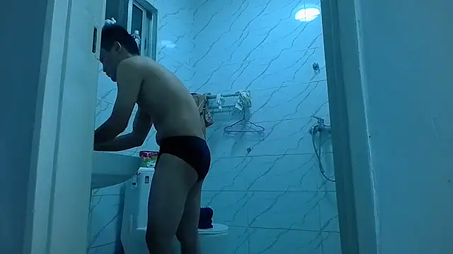 kisstoyousoon2024 online show from March 2025 10:42:01 PM