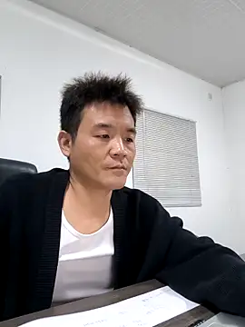 kisstoyousoon2024 online show from September 2025 07:37:02 PM