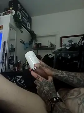 Snapshot of Slunghung79 chatting on September 2025 05:13:02 PM Slunghung79 online show from September 2025 05:13:02 PM