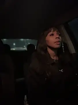 Snapshot of Blazerina chatting on April 2026 09:35:01 AM Blazerina online show from April 2026 09:35:01 AM