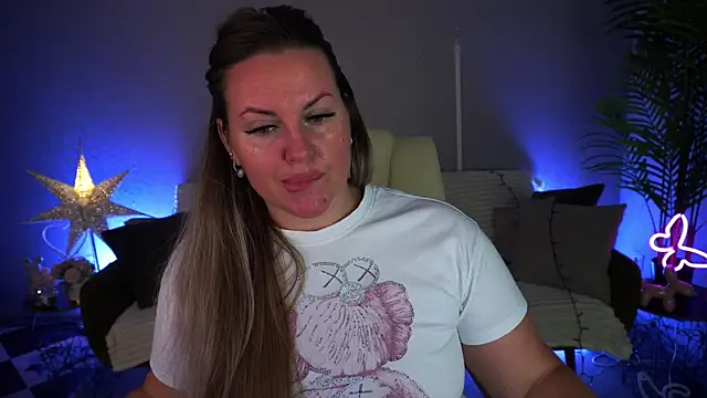 KiraCandyS online show from June 2026 08:09:01 PM