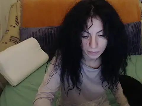 Snapshot of Emmatoo chatting on December 2025 02:15:01 PM Emmatoo online show from December 2025 02:15:01 PM