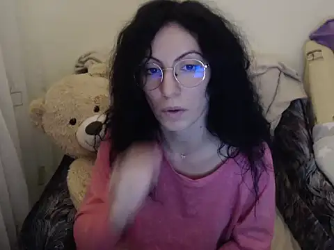 Snapshot of Emmatoo chatting on January 2026 05:27:02 PM Emmatoo online show from January 2026 05:27:02 PM