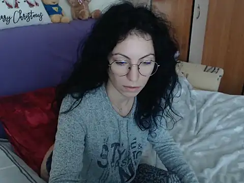 Snapshot of Emmatoo chatting on January 2026 10:29:01 AM Emmatoo online show from January 2026 10:29:01 AM