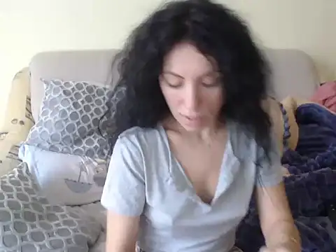 Snapshot of Emmatoo chatting on February 2026 09:23:01 AM Emmatoo online show from February 2026 09:23:01 AM