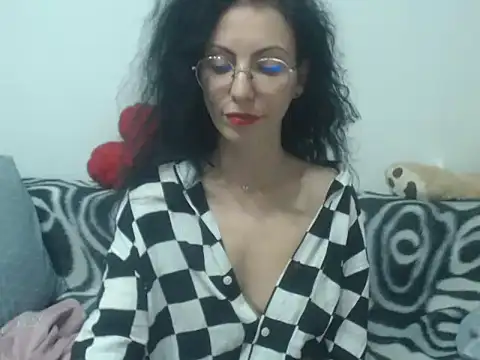 Snapshot of Emmatoo chatting on April 2026 07:58:02 PM Emmatoo online show from April 2026 07:58:02 PM