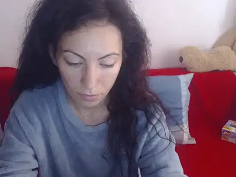 Snapshot of Emmatoo chatting on May 2026 12:10:01 PM Emmatoo online show from May 2026 12:10:01 PM