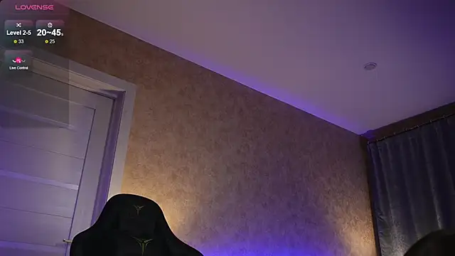 Snapshot of Amely_Young chatting on December 2024 06:33:01 AM Amely Young online show from December 2024 06:33:01 AM