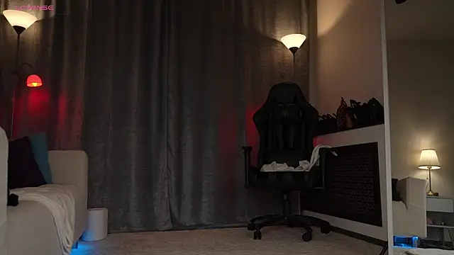 Snapshot of Amely_Young chatting on October 2025 02:21:02 AM Amely Young online show from October 2025 02:21:02 AM