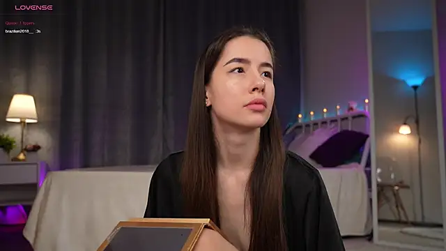 Snapshot of Amely_Young chatting on November 2025 01:26:02 AM Amely Young online show from November 2025 01:26:02 AM