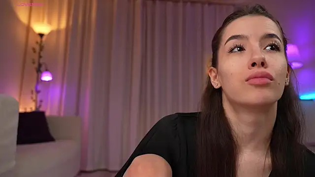 Amely Young online show from May 2026 01:22:02 AM