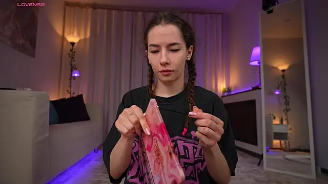 Amely Young online show from May 2026 02:17:02 AM