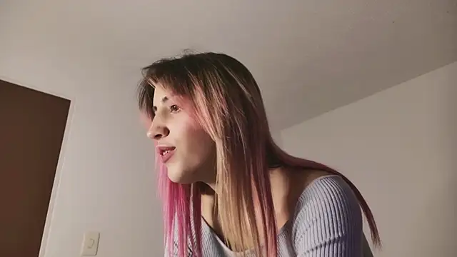 Snapshot of linnie_ chatting on March 2025 04:35:02 AM linnie online show from March 2025 04:35:02 AM