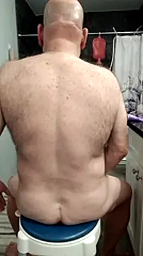 Snapshot of lou63ponce chatting on January 2025 01:21:02 AM lou63ponce online show from January 2025 01:21:02 AM