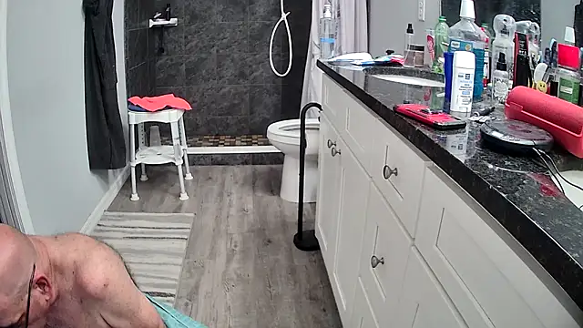 lou63ponce online show from March 2026 03:39:01 PM