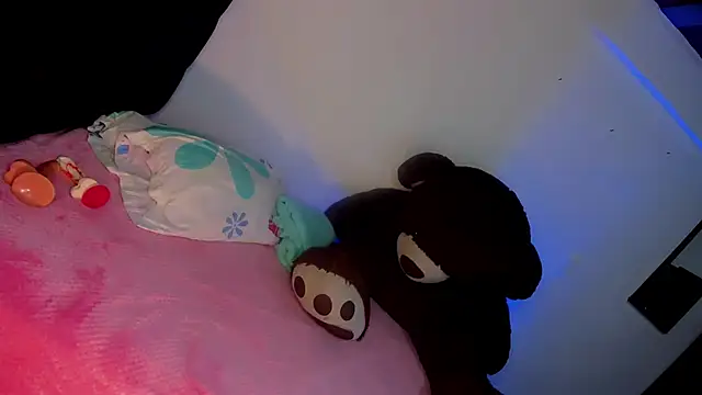 Maryonthemoon online show from February 2025 06:56:01 AM