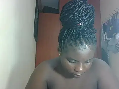 hotebbbyy online show from May 2026 12:24:01 PM