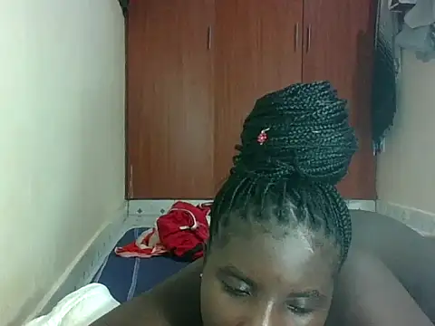 hotebbbyy online show from May 2026 12:28:02 AM