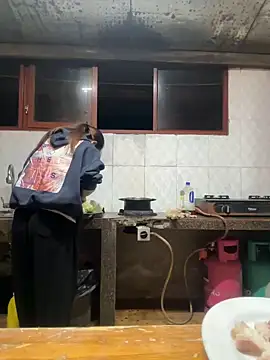 Snapshot of Hellen_111 chatting on December 2024 11:33:01 AM Hellen 111 online show from December 2024 11:33:01 AM