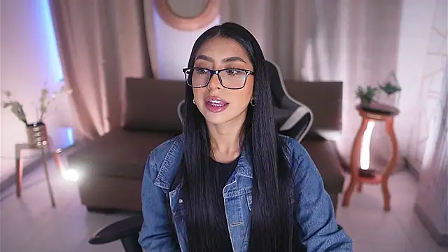 Sara albrecht online show from February 2025 01:10:02 PM