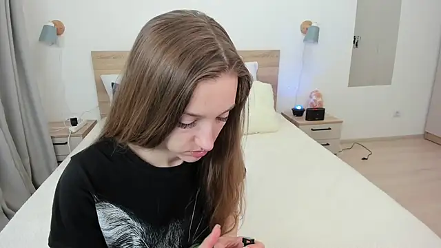 KateRedgar online show from April 2026 01:24:02 PM