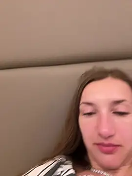 KateRedgar online show from July 2026 08:33:02 PM