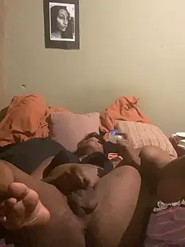 Snapshot of Moorella1 chatting on December 2025 08:15:02 PM Moorella1 online show from December 2025 08:15:02 PM