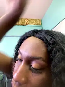 Snapshot of Moorella1 chatting on January 2026 02:32:01 PM Moorella1 online show from January 2026 02:32:01 PM